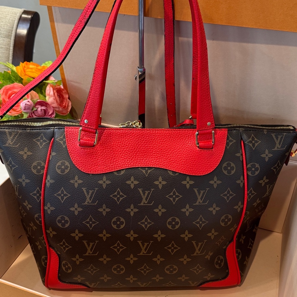 📌SOLD📌 Authentic Louis Vuitton Estella Coquelico NM bag - Picture 5 of 17